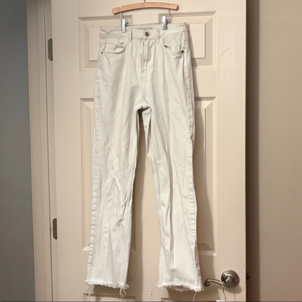 Zara White Frayed Hem Jeans